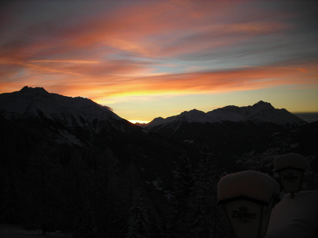 Skihütte Zams Zimmer foto