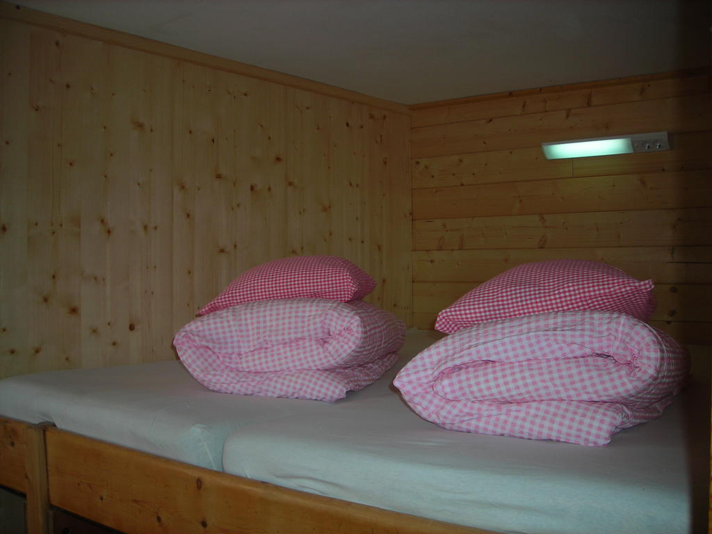 Skihütte Zams Zimmer foto